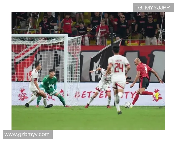 成都足球队的速度之谜揭秘:从战术到训练的全景分析 成都足球队的速度之谜揭秘:从战术到训练的全景分析