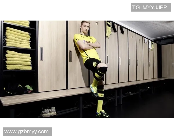 推荐适合足球明星的男士好鞋让你在场上场下都能尽显风采 推荐适合足球明星的男士好鞋让你在场上场下都能尽显风采