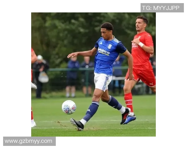 揭秘足球明星社交恐惧症背后的真实故事与心理挑战